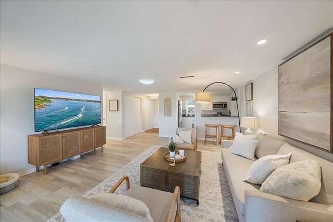 Building Photo - 2650 Leafy Ln