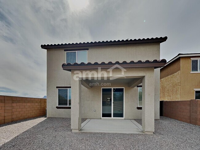 Building Photo - 9630 N Avenida Torcal