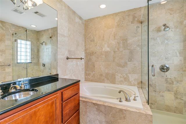 Building Photo - 2234 W Colorado Blvd