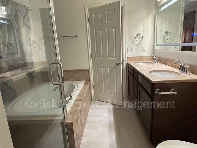 Building Photo - 5757 Coral Pine Ct S