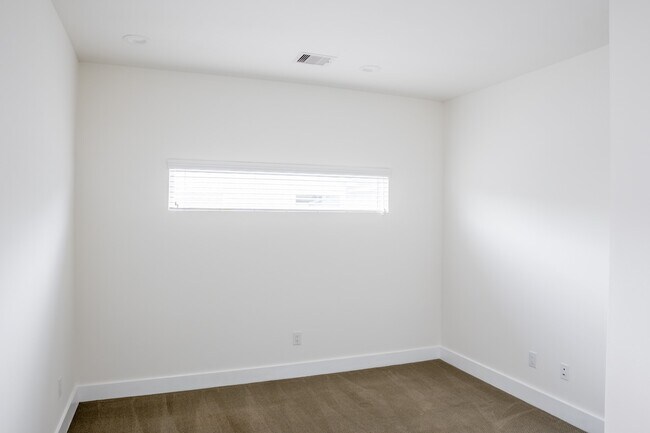 Building Photo - 5416 Robusto Pl