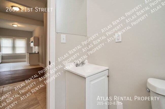 Building Photo - 2607 21st St