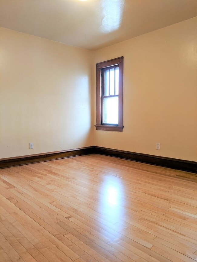 Building Photo - 2446 N 65th St