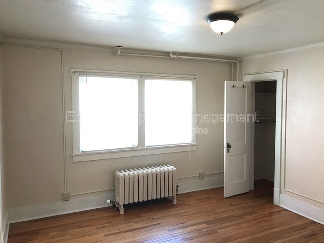 Building Photo - 711 2nd St