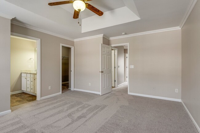 Building Photo - 3-Bed/2.5-Bath in Lenox Village