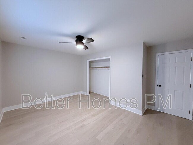 Building Photo - 104 Stowe Pl