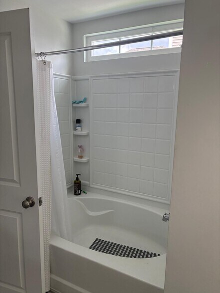 Building Photo - 109 Crabapple Cir
