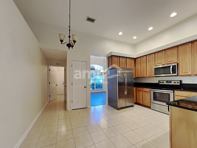 Building Photo - 448 Sarah Towers Ln