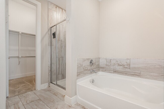 Building Photo - 1329 Pleasant Knoll Trl