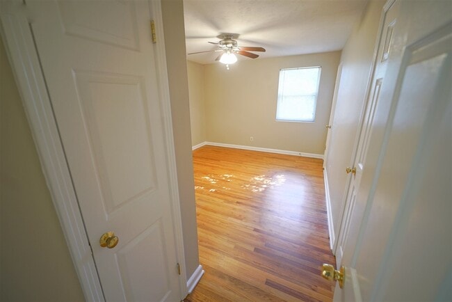 Building Photo - 1804 Skyland Dr