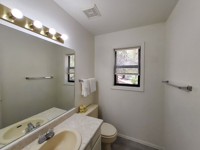 Building Photo - Three Bedroom at Green Valley Park