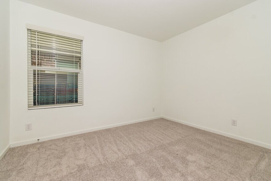 Building Photo - 1231 Canyon Wren Dr