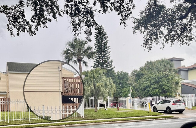 Building Photo - 629 Executive Center Dr