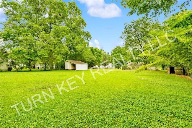 Building Photo - Duplex for Rent in Forestdale **ACCEPTS SE...