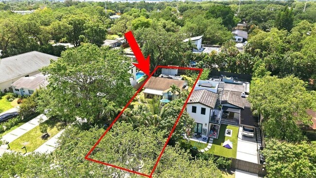 Building Photo - 1516 SW 24th St