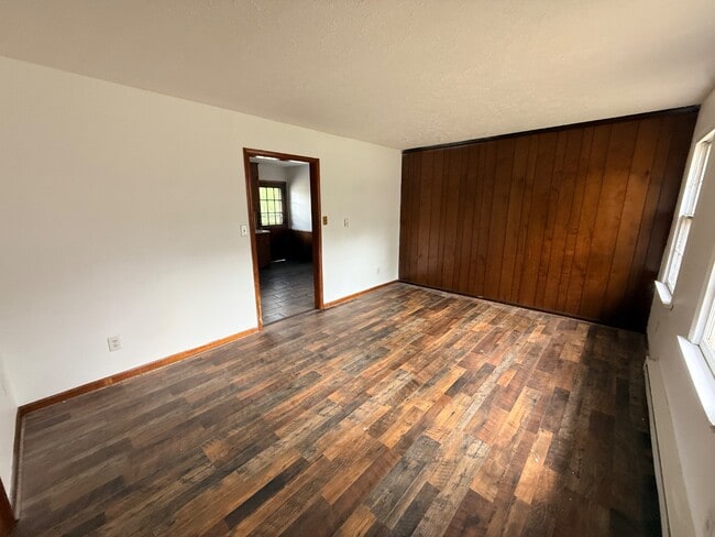 Building Photo - 185 Loch Ln