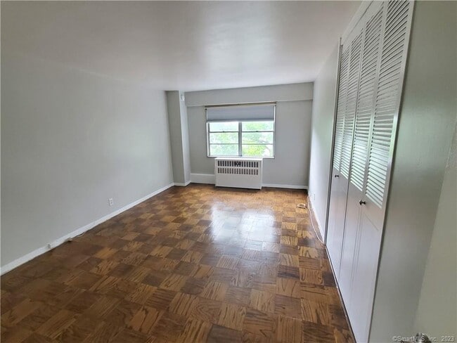 Building Photo - 80 Cartright St