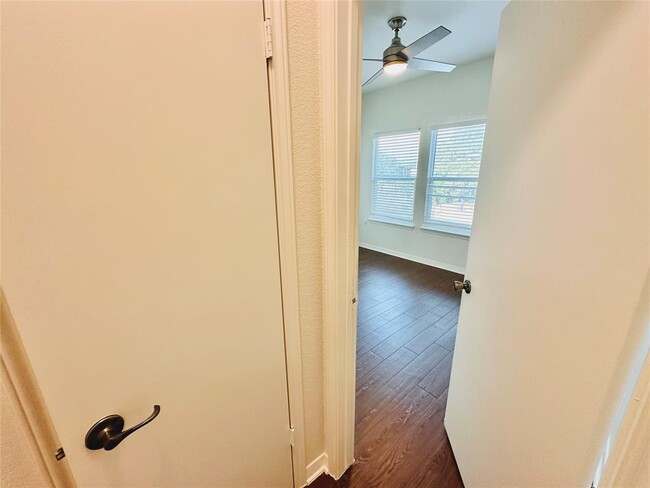 Building Photo - 6301 Crumley Ln