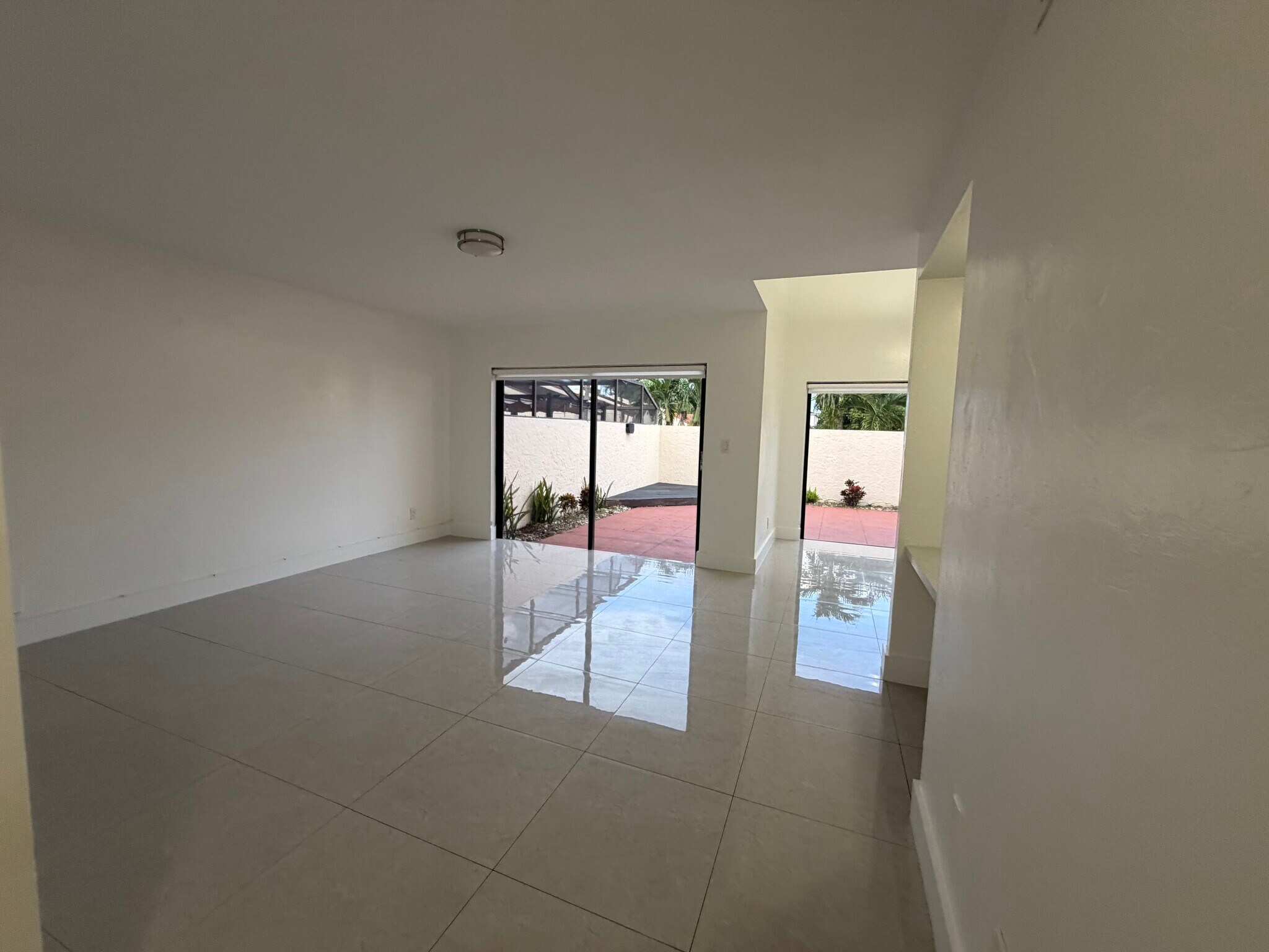 Building Photo - 8947 SW 149th Pl