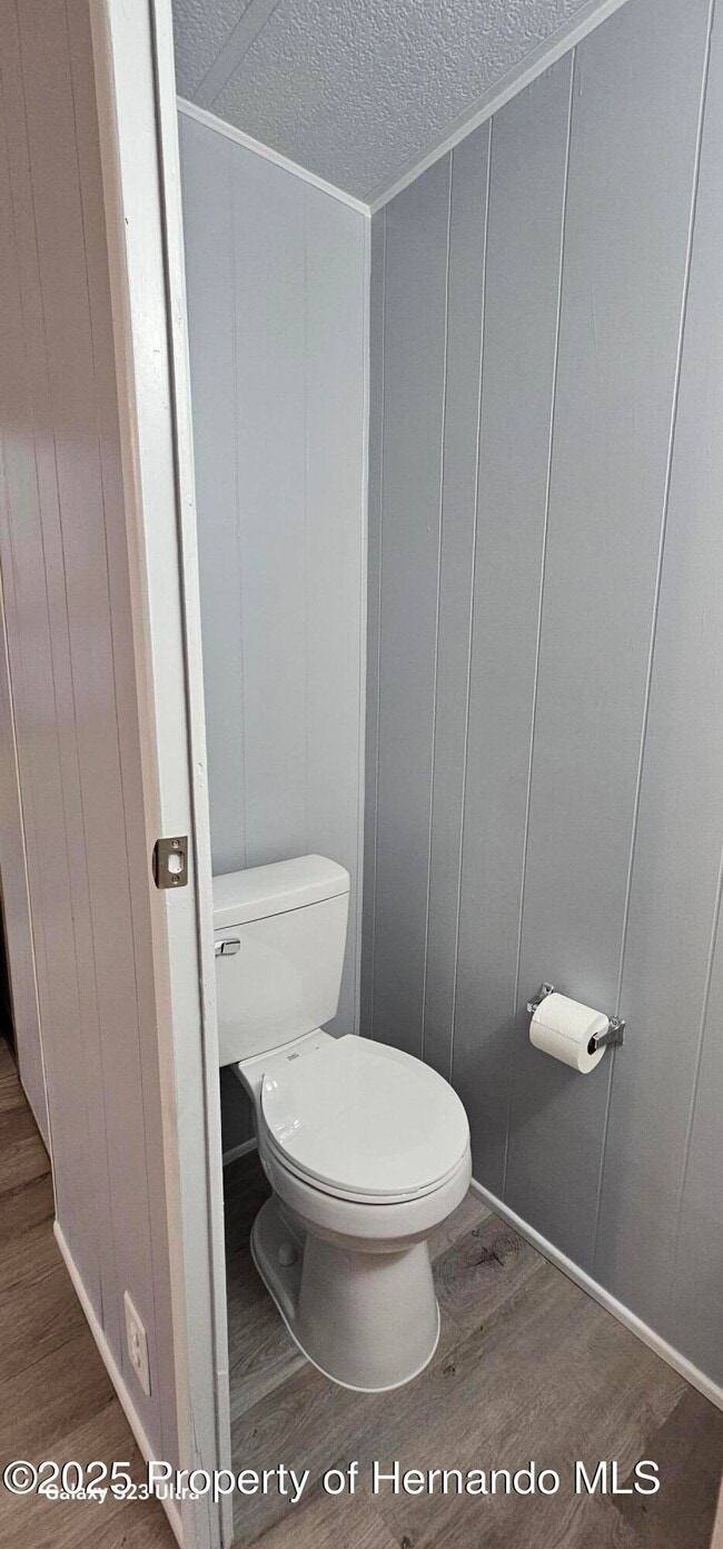 Building Photo - 15038 Brookridge Blvd