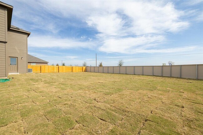 Building Photo - 14301 Prairie Sod Ln