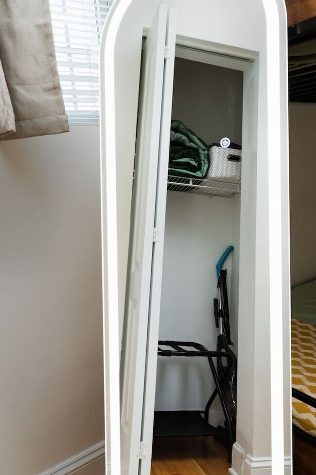 Building Photo - 2721 W Congress Pkwy