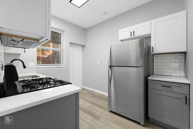Building Photo - 4750 S Calumet