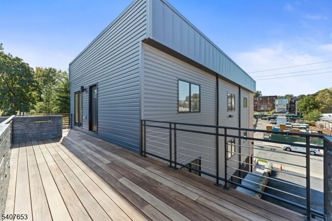 Building Photo - 246 Cortlandt St