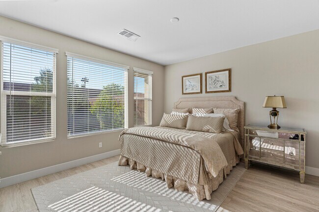 Building Photo - 51475 Whiptail Dr