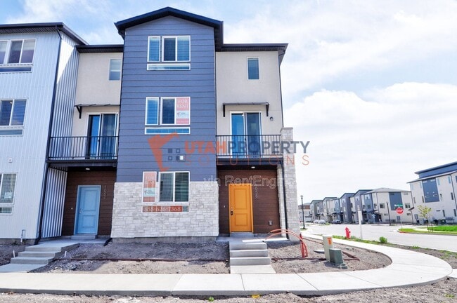 Building Photo - 1058 W 360 S