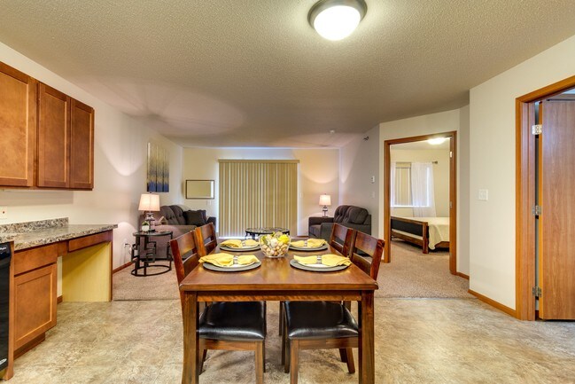 Building Photo - Southport Heights