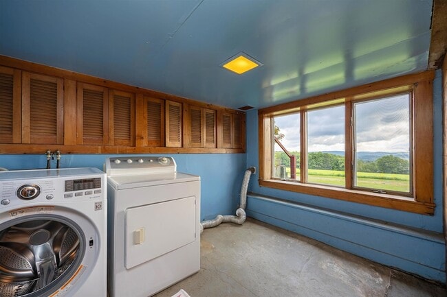 Building Photo - 2169 Green Bay Loop