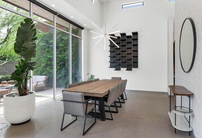 Building Photo - 4912 N 45th St