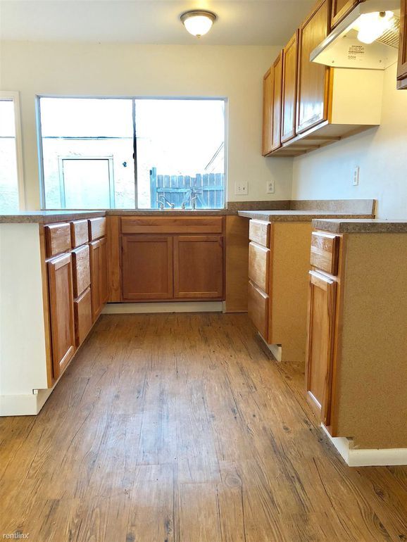 Kitchen - 1338 Churing Dr