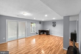 Building Photo - 2478 Wheat Meadow Cir