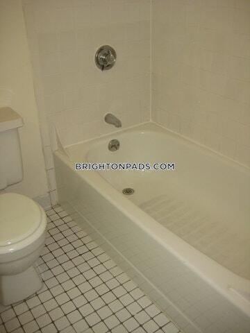 Building Photo - 146 N Beacon St