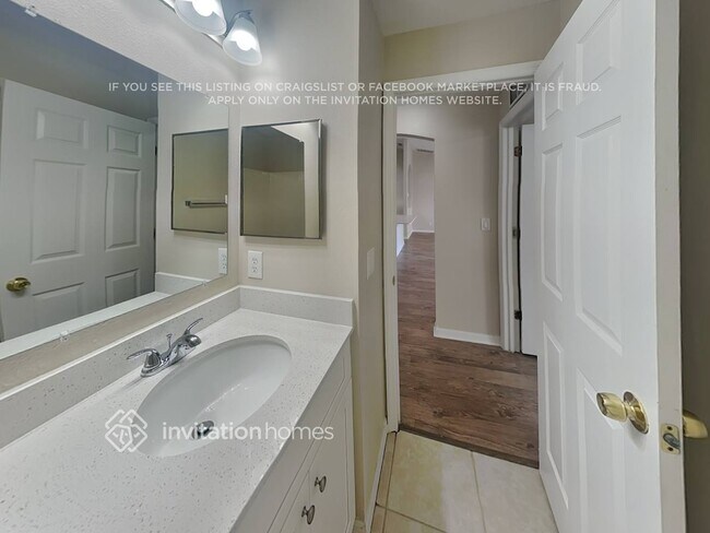 Building Photo - 5755 Fairbridge St