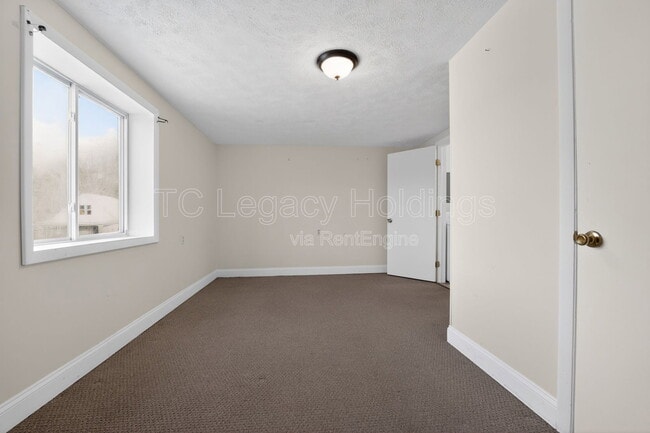 Building Photo - 388 Broaddus Ave