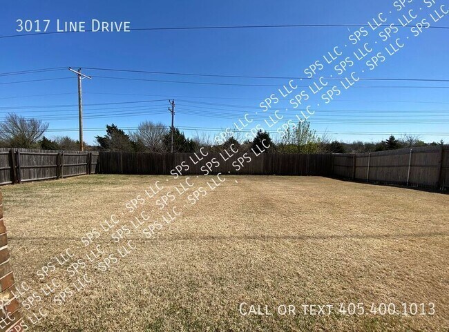 Building Photo - 3017 Line Dr