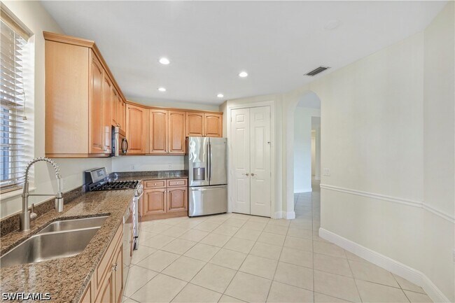 Building Photo - 9142 Cherry Oaks Ln