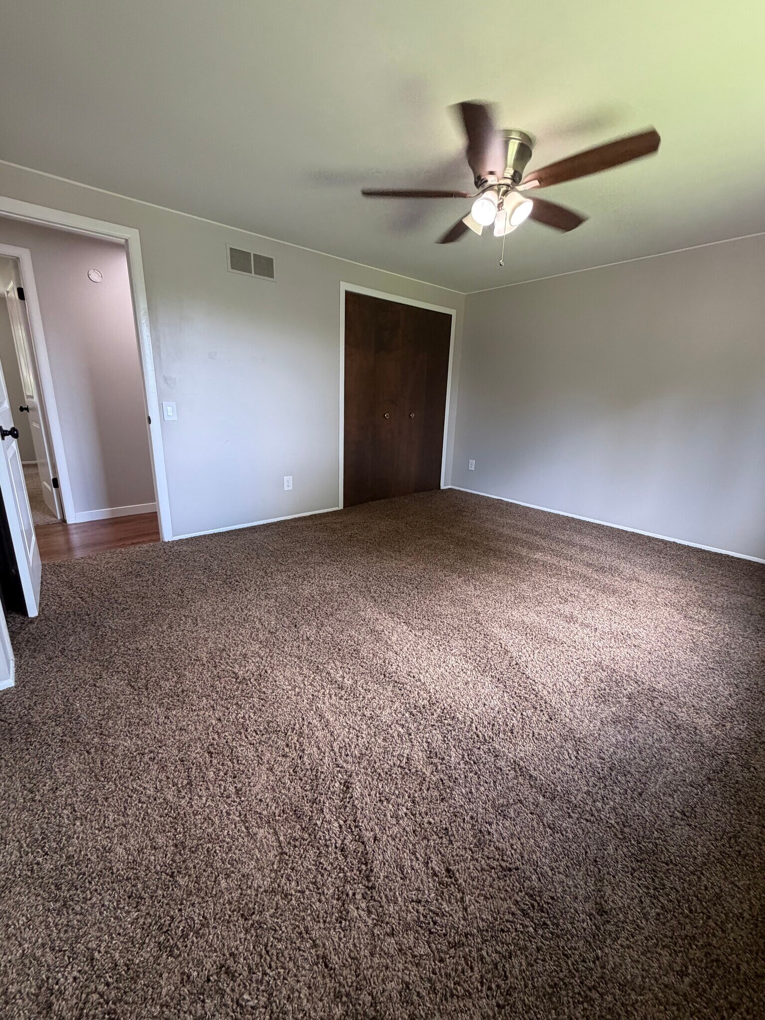 Building Photo - 4544 Hillview Shr