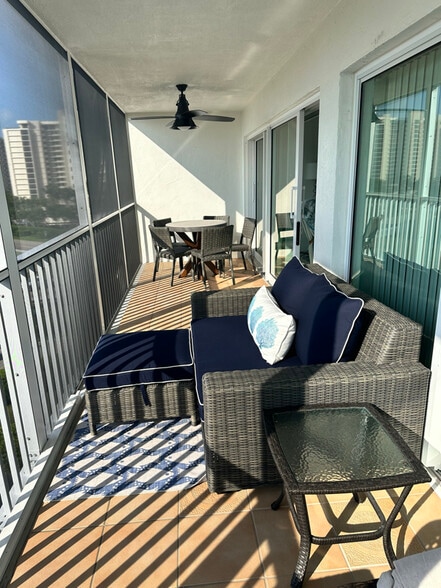 Building Photo - 1 Bluebill Ave