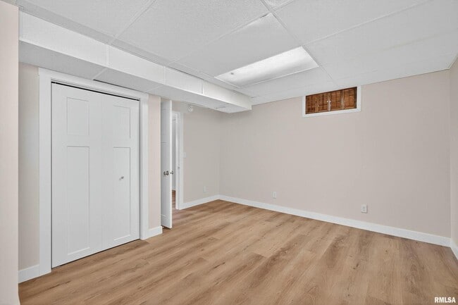 Building Photo - 3106 Maplecrest Rd