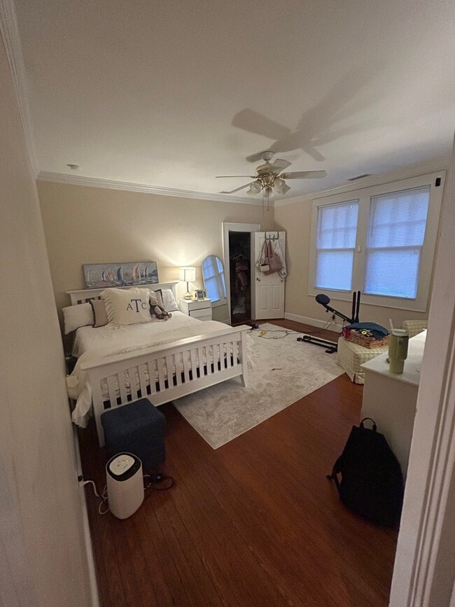 Building Photo - 149 S Bull St