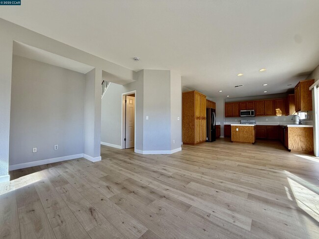 Building Photo - 4431 Meadow Valley Cir