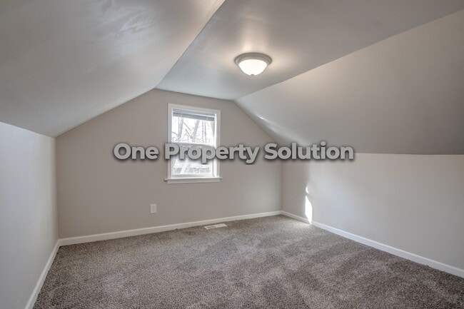 Building Photo - 1520 W 45th St