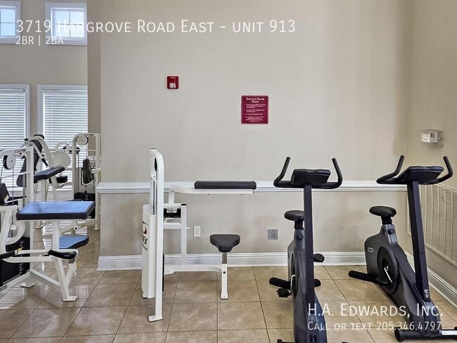 Building Photo - 3719 Hargrove E Rd