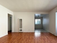 Building Photo - LB1702 (lease only)