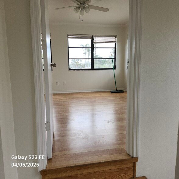 Building Photo - 322 Darst Ave