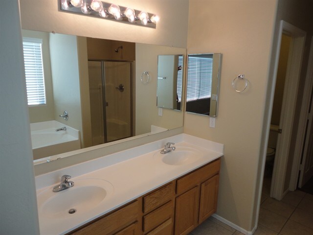 Building Photo - 206 S 151st Ave